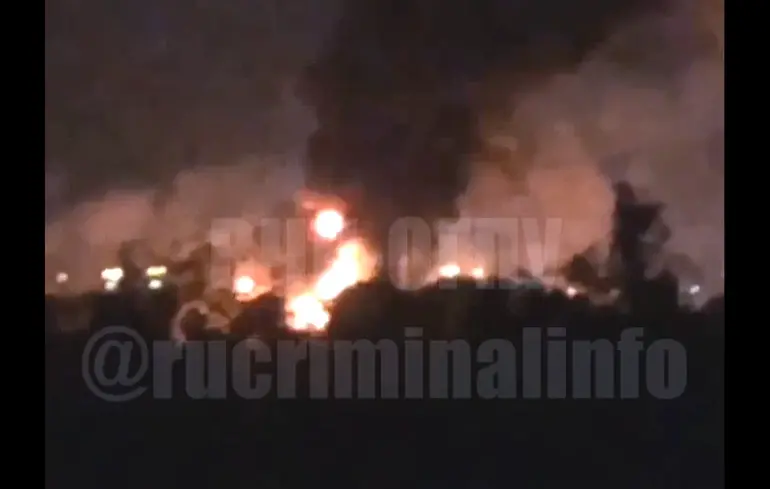 Ударні дрони підпалили НПЗ і електропідстанцію в одному з російських регіонів