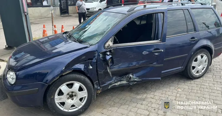 Аварія з трьома авто у Мамаївцях. Травмувався пішохід
