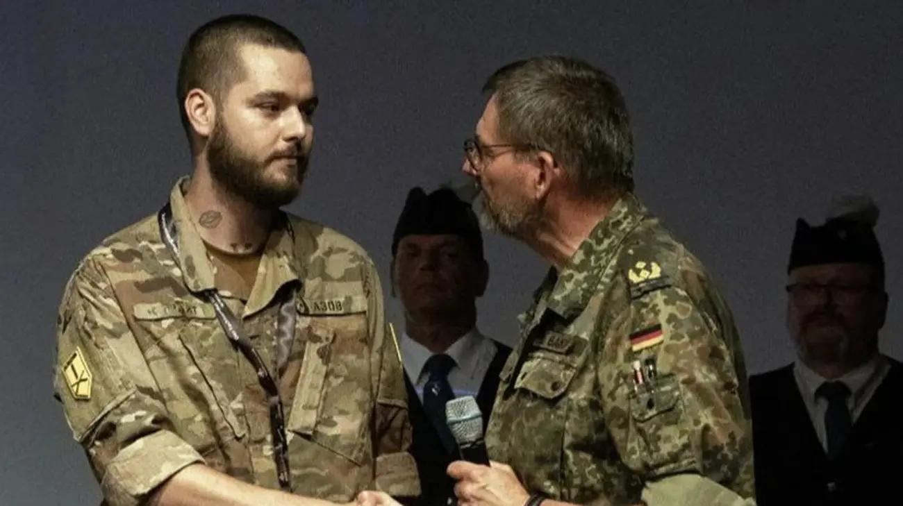 За унікальний порятунок побратима: бійця "Азову" визнали найкращим військовим медиком Європи