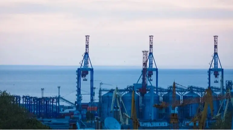 Від початку року морські порти України обробили  близько 40 мільйонів тонн вантажів