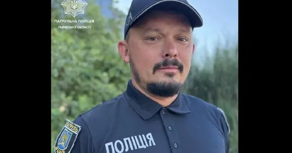 Львівський патрульний врятував потопельницю на Шацьких озерах