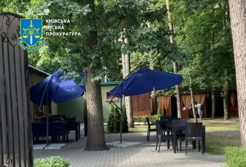Підприємця зобов’язали знести ресторан у Голосіївському парку — рішення суду набрало законної сили