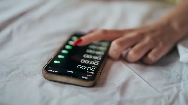 Секрет з годинником: як Apple 17 років обманювала користувачів iPhone