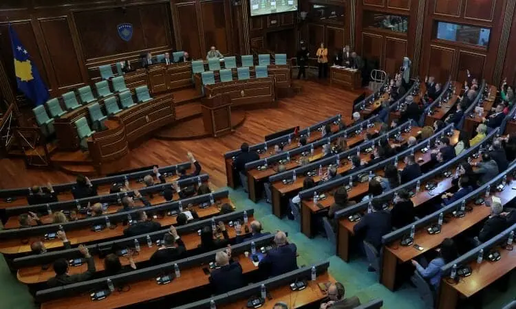Суд у Косові наказав депутатам обрати спікера впродовж 30 днів після 37 невдалих раундів