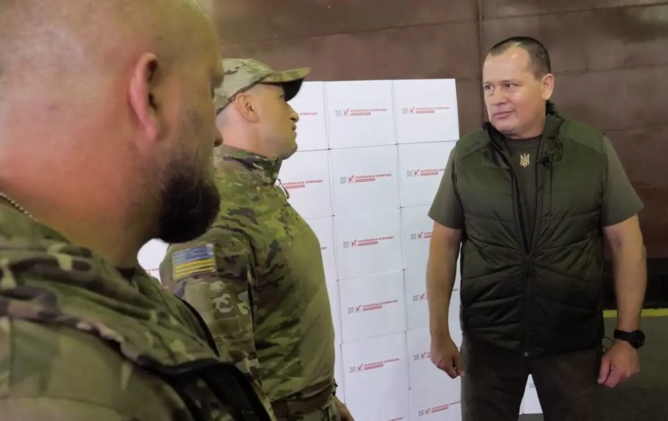 Полк БпЛА 3 армійського корпусу отримав партію FPV-дронів від "Української команди", - Палатний