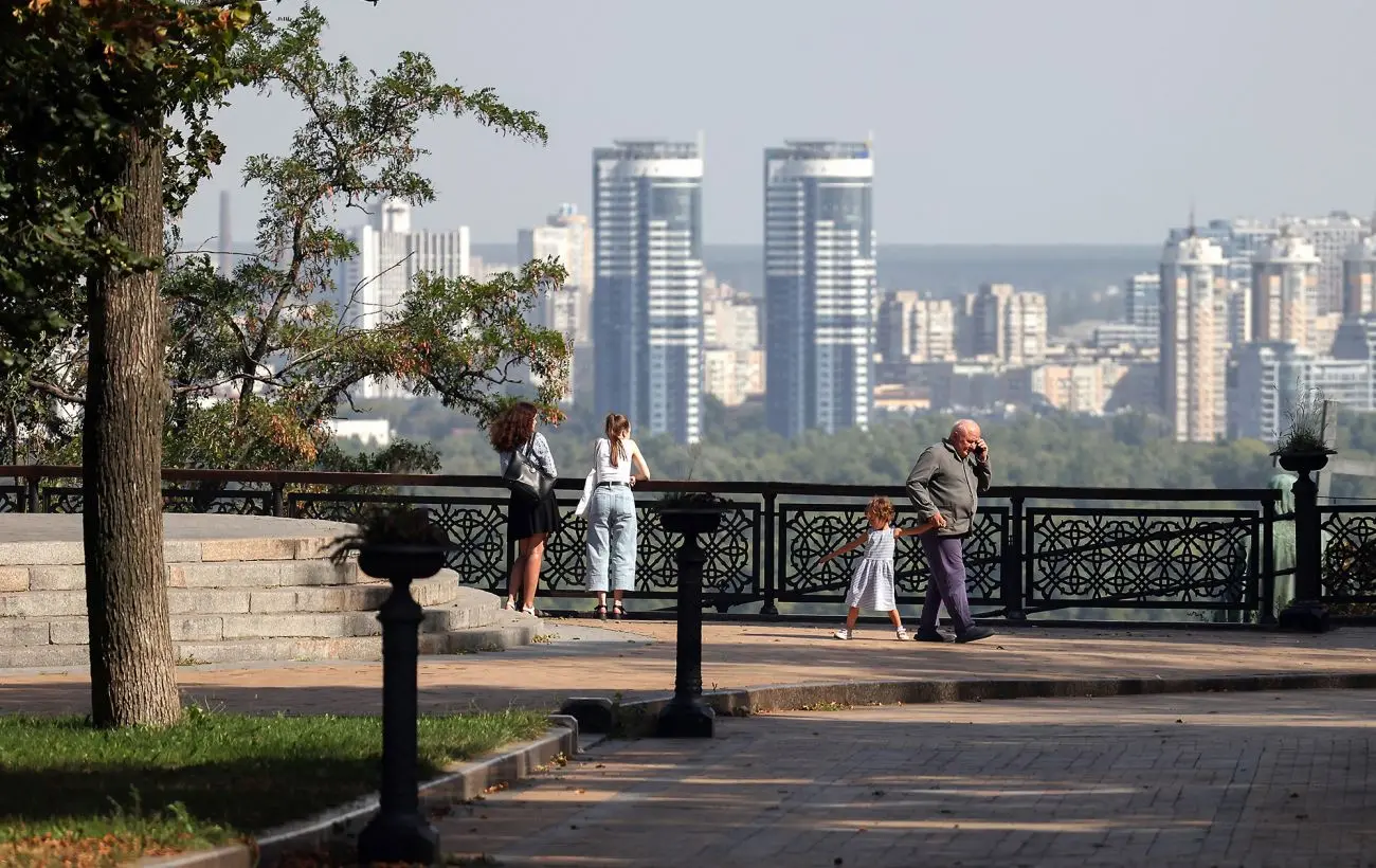 Грози, спека і шквали: якою буде погода в Україні 30 червня