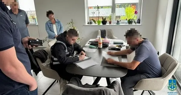 Львів’янин зі спільником з Держземкадастру заволоділи ділянкою за 3 млн грн біля Львова