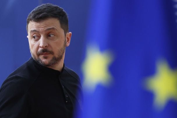 На саміті ЄС за участі Зеленського перекладачку запідозрили в порушенні безпеки: що вона зробила