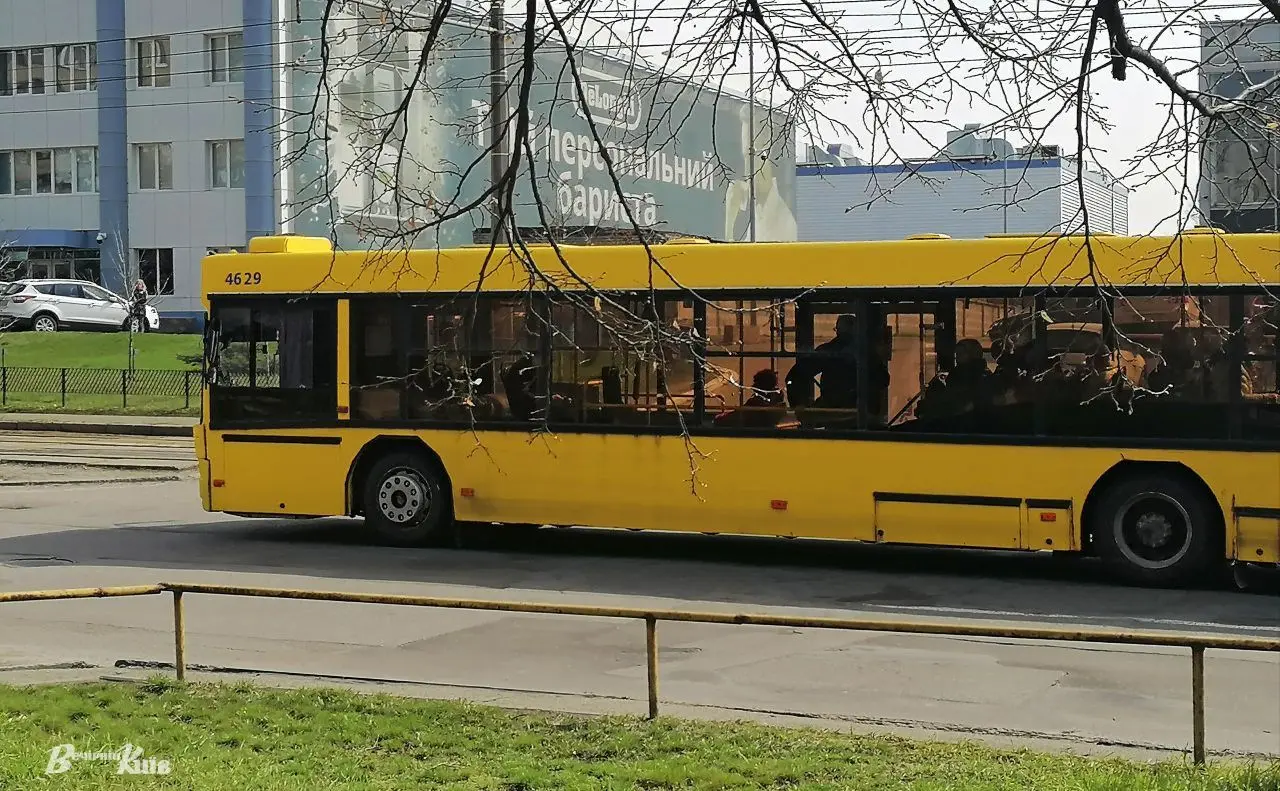 Завтра на Воскресенці змінять маршрути два автобуси: схема
