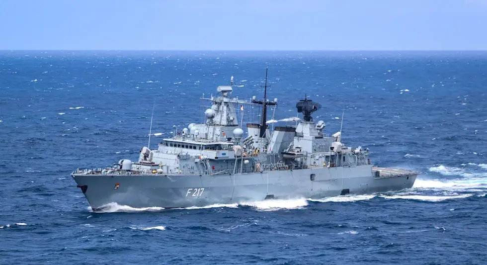 В Балтийском море русский эсминец преследовал немецкий фрегат.