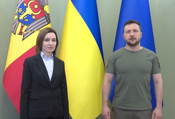 Зеленський провів телефонну розмову із Санду: про що говорили