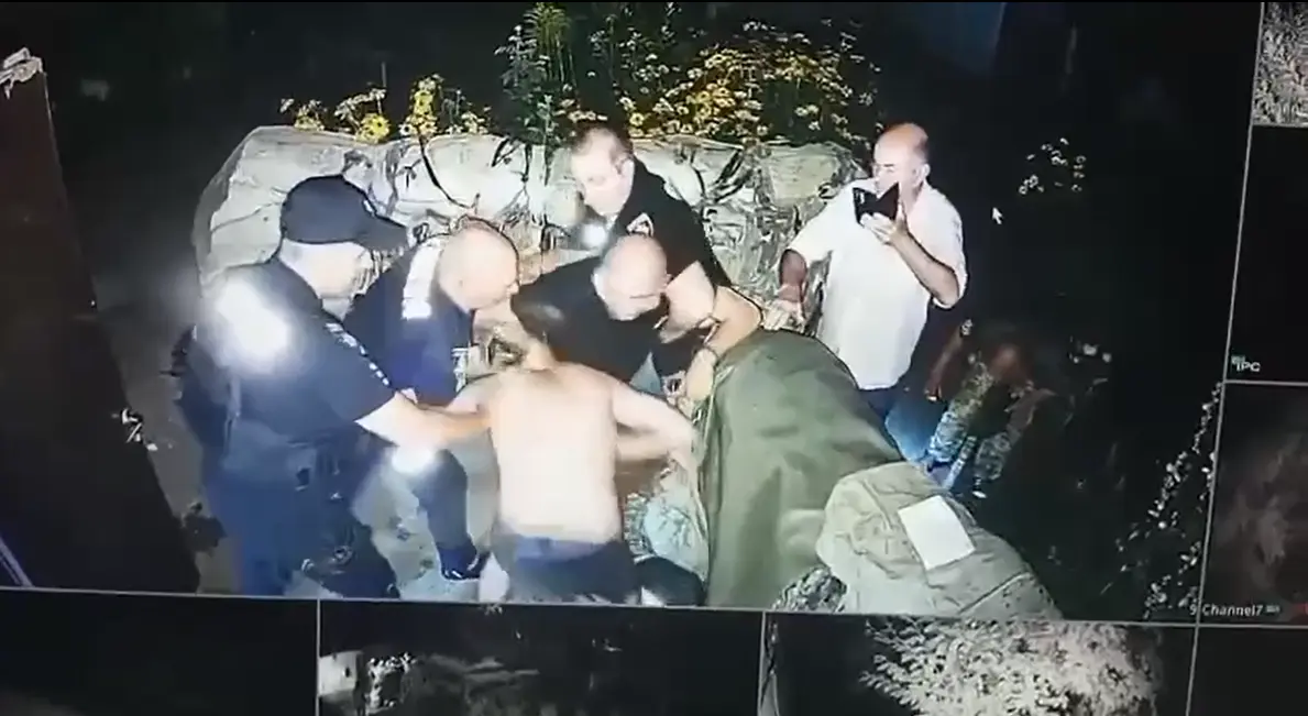 Молодик увірвався до приміщення ТЦК на Харківщині та побив поліцейського – НПУ