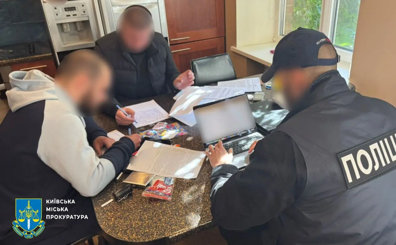 У столиці «накрили» нелегальне онлайн казино, яке щомісяця заробляло близько мільйона гривень