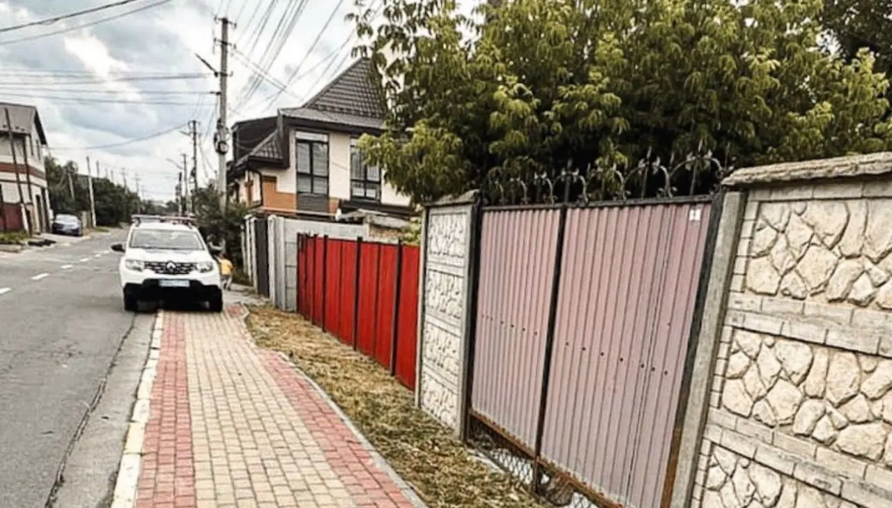 «Після чарки — ніж у спину»: під Києвом чоловік ледь не вбив свого приятеля