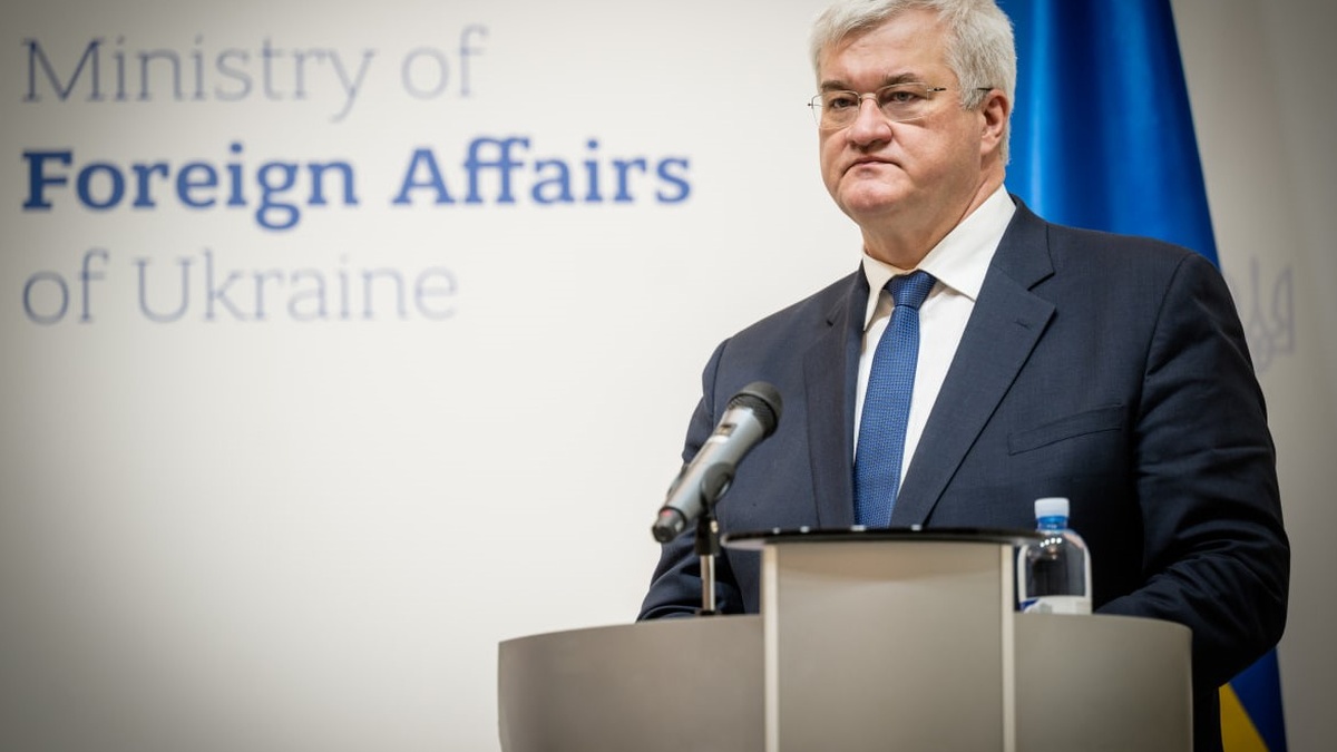 Путін вдає, що пропонує послуги у припиненні війни на Близькому Сході, водночас відмовляючись припинити атаки по Україні - Сибіга