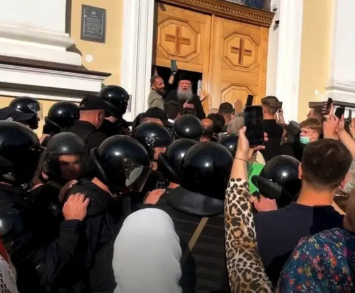 У Кафедральному соборі вдарили у дзвони