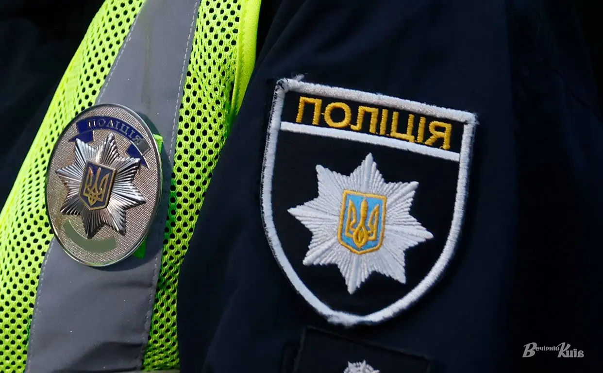 У Києві дитина впала з висоти канатного атракціону