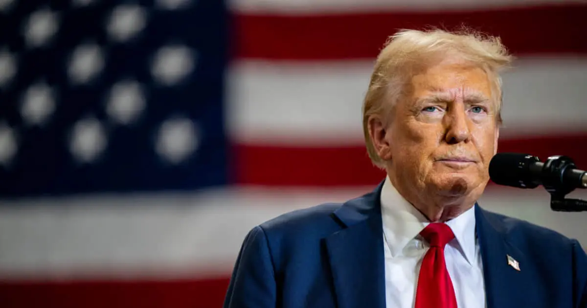 Трамп "зупиняє" експорт нафти з РФ, Фіцо в Україні, зміни в уряді Британії: новини дня
