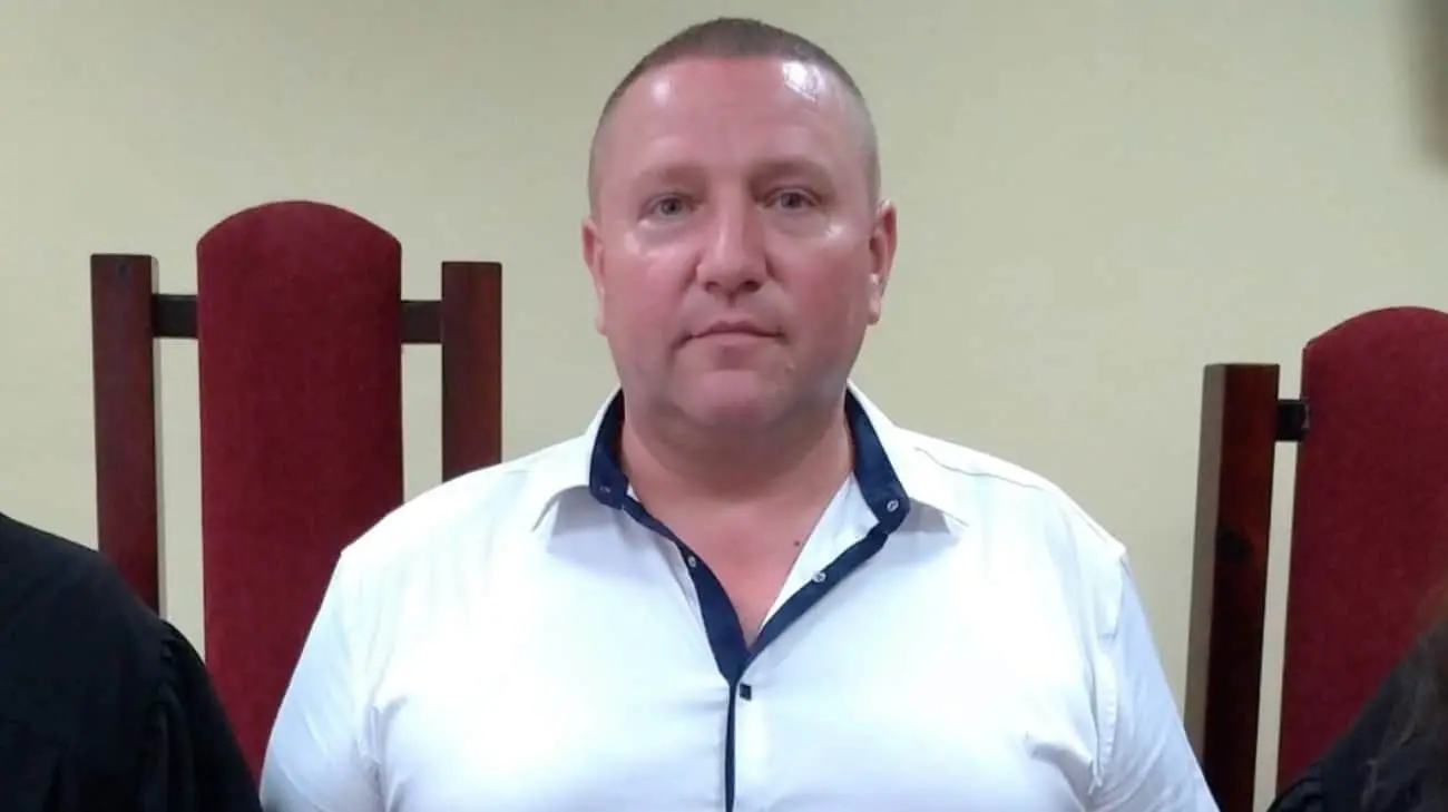Взяли хабар і обміняли на валюту: на Волині викрили суддю з поплічником