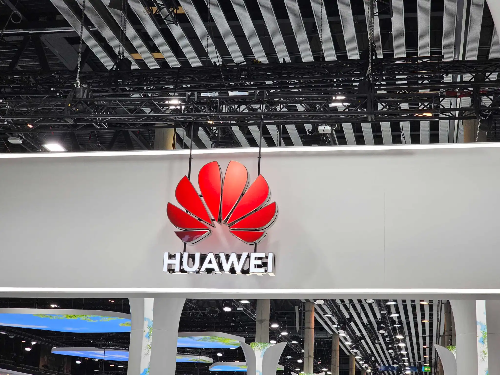 Тайвань вводить експортний контроль на Huawei і SMIC