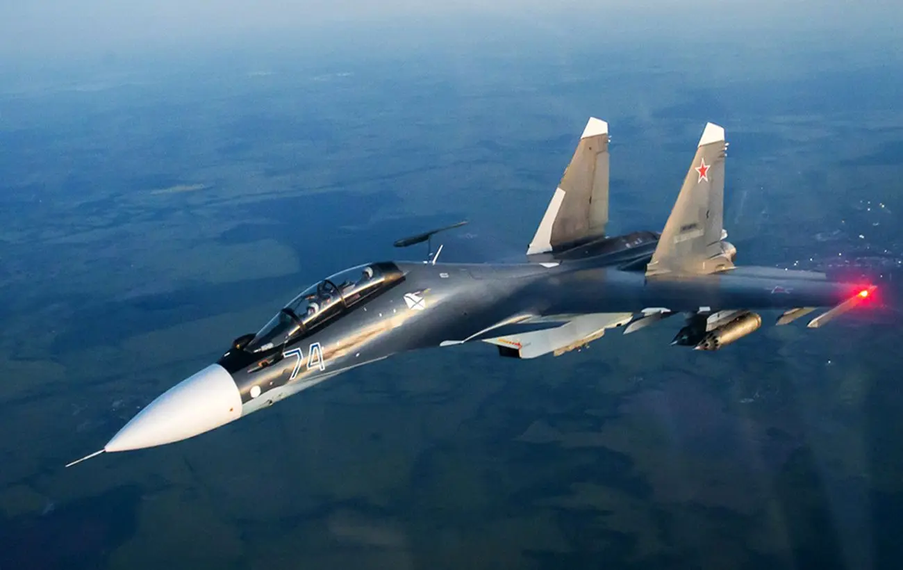 Окупанти втратили винищувач Су-30СМ у районі Зміїного, - ВМС України
