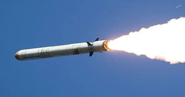 Росія планує цьогоріч виготовити 57 військових літаків та понад 2500 ракет