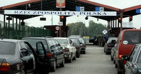 Польща депортувала двох українців за численне керування авто у стані сильного сп'яніння