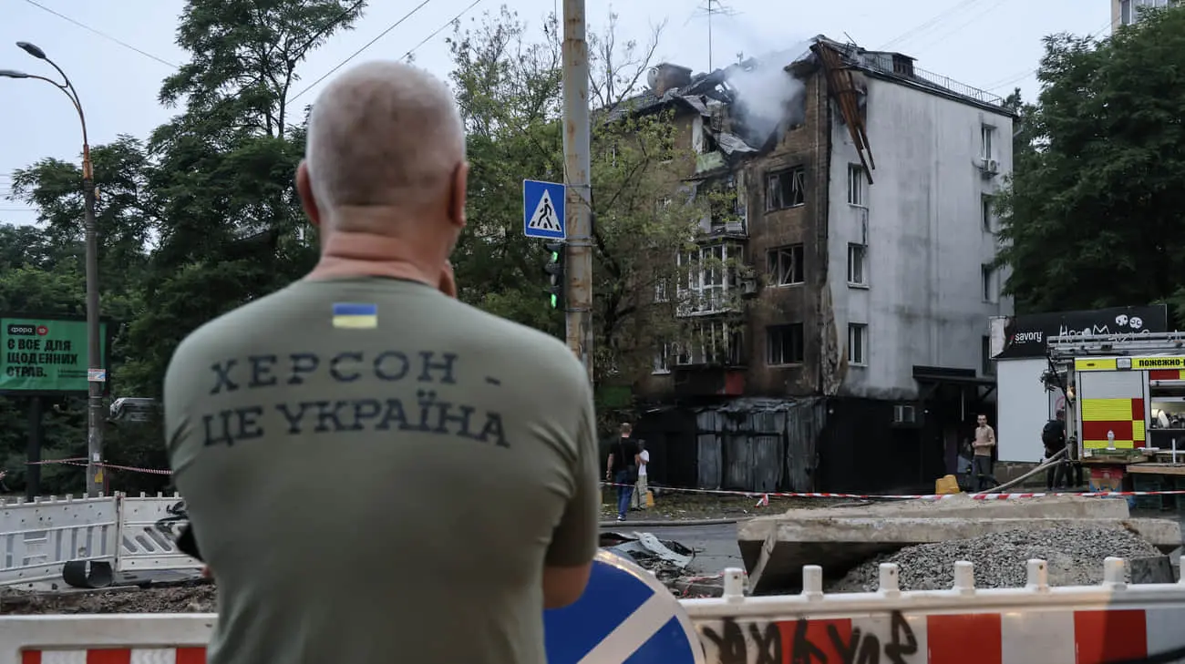 Росія ввечері атакувала Херсон дроном – загинула жінка