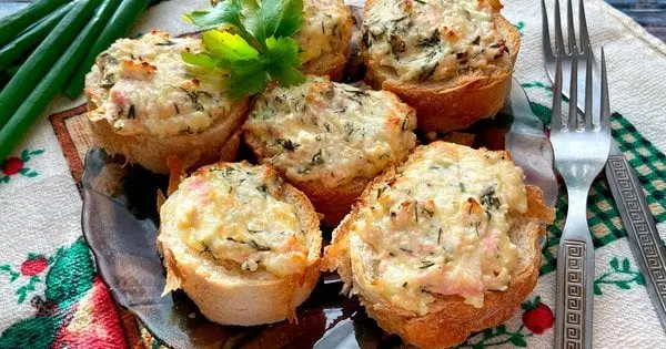 Багет, фарширований грибами. Рецепт дня