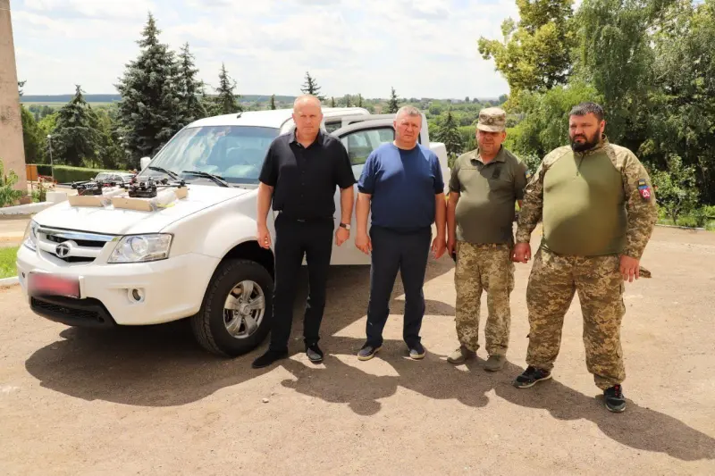 Конкурс обласної Ради «Безпечні стійкі громади»: Мурафська громада передала військовим необхідну техніку