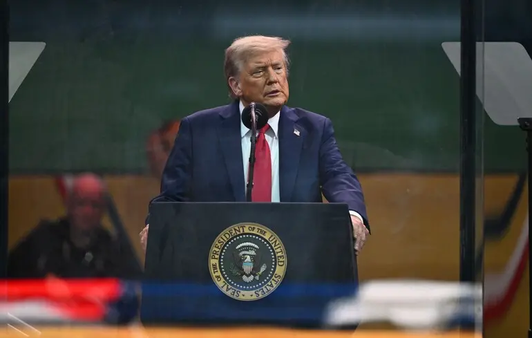Президент США проти Каліфорнії: The Guardian розповідає про боротьбу, до якої Трамп готувався вже давно