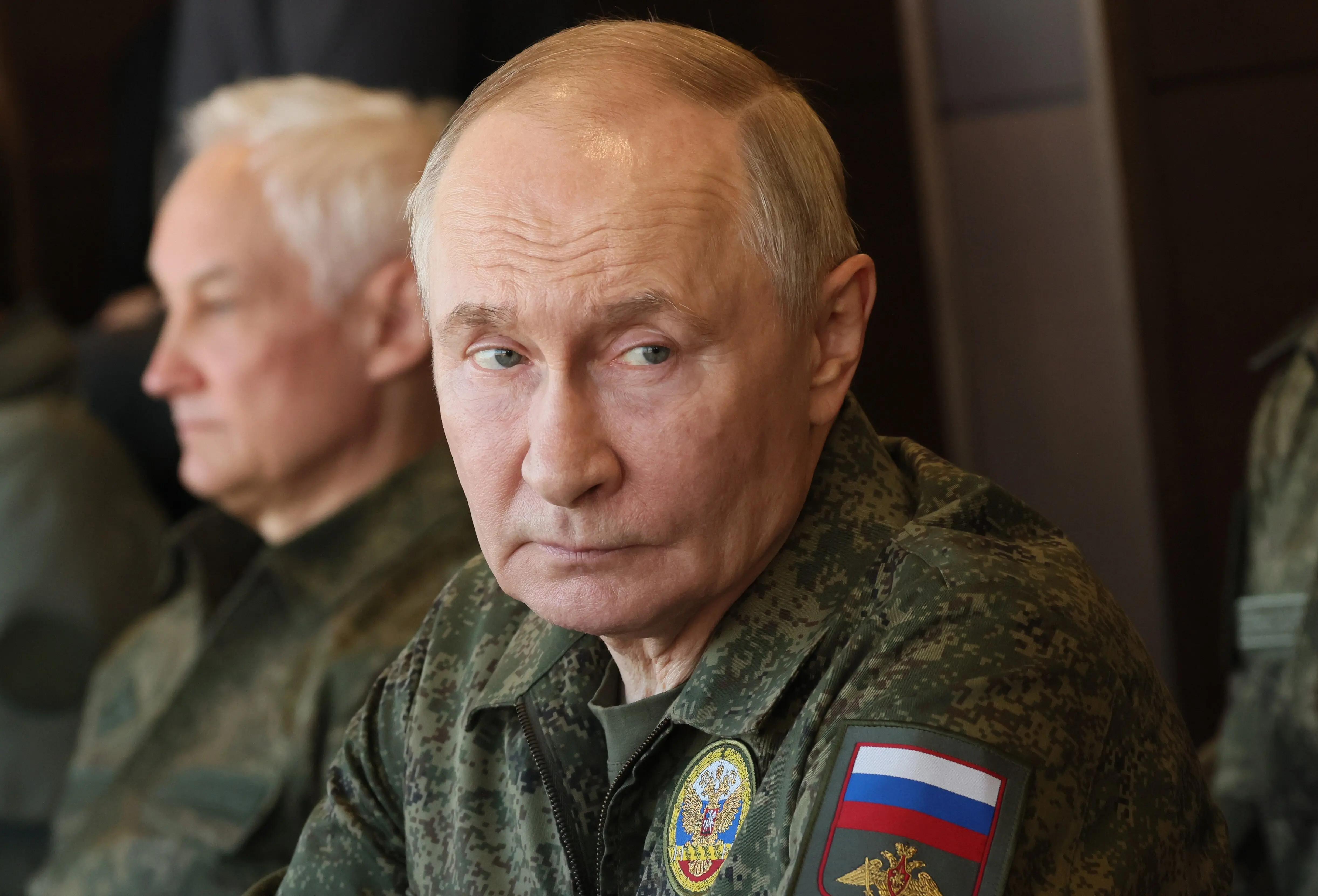Скільки російських військових перебувають на лінії бойового зіткнення: Путін назвав цифри