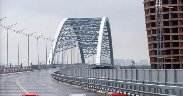 Прокуратура вимагає відсудити в підрядника будівництва Подільського мосту 2 млрд грн
