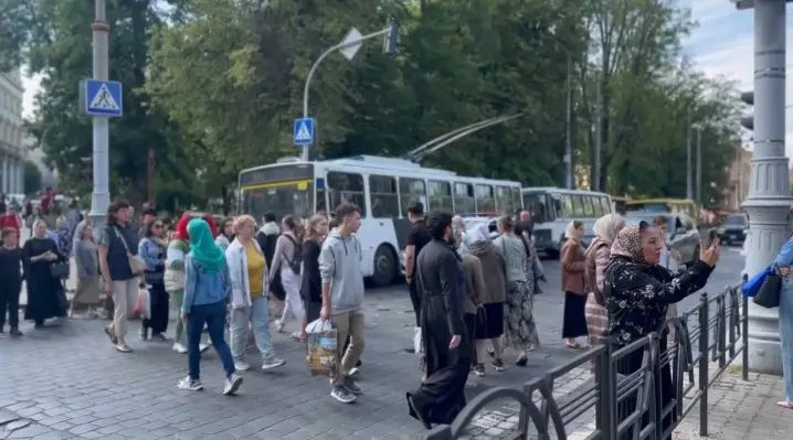 Ситуація біля Свято-Духівського собору у Чернівцях загострюється