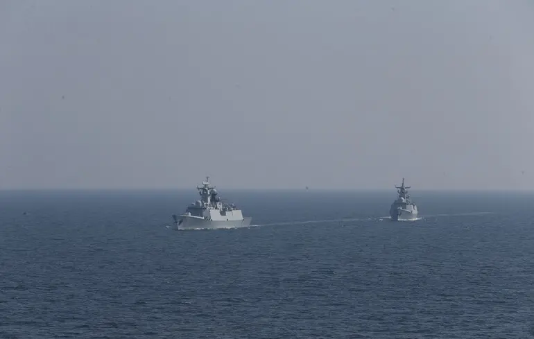 США переміщують військові кораблі на Близький Схід після атаки Ізраїлю на Іран — AP 