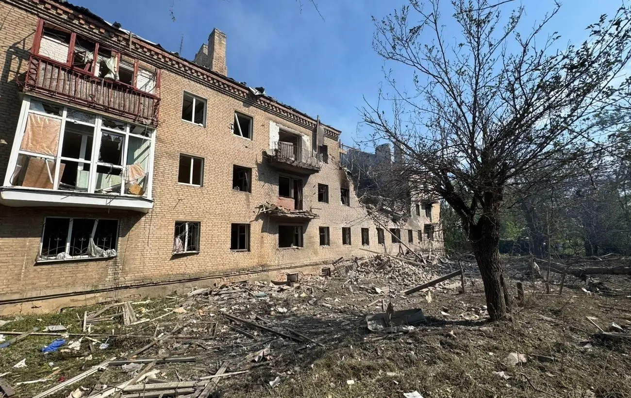 РФ завдала три авіаудари по Костянтинівці: пошкоджено п'ять будинків і школу