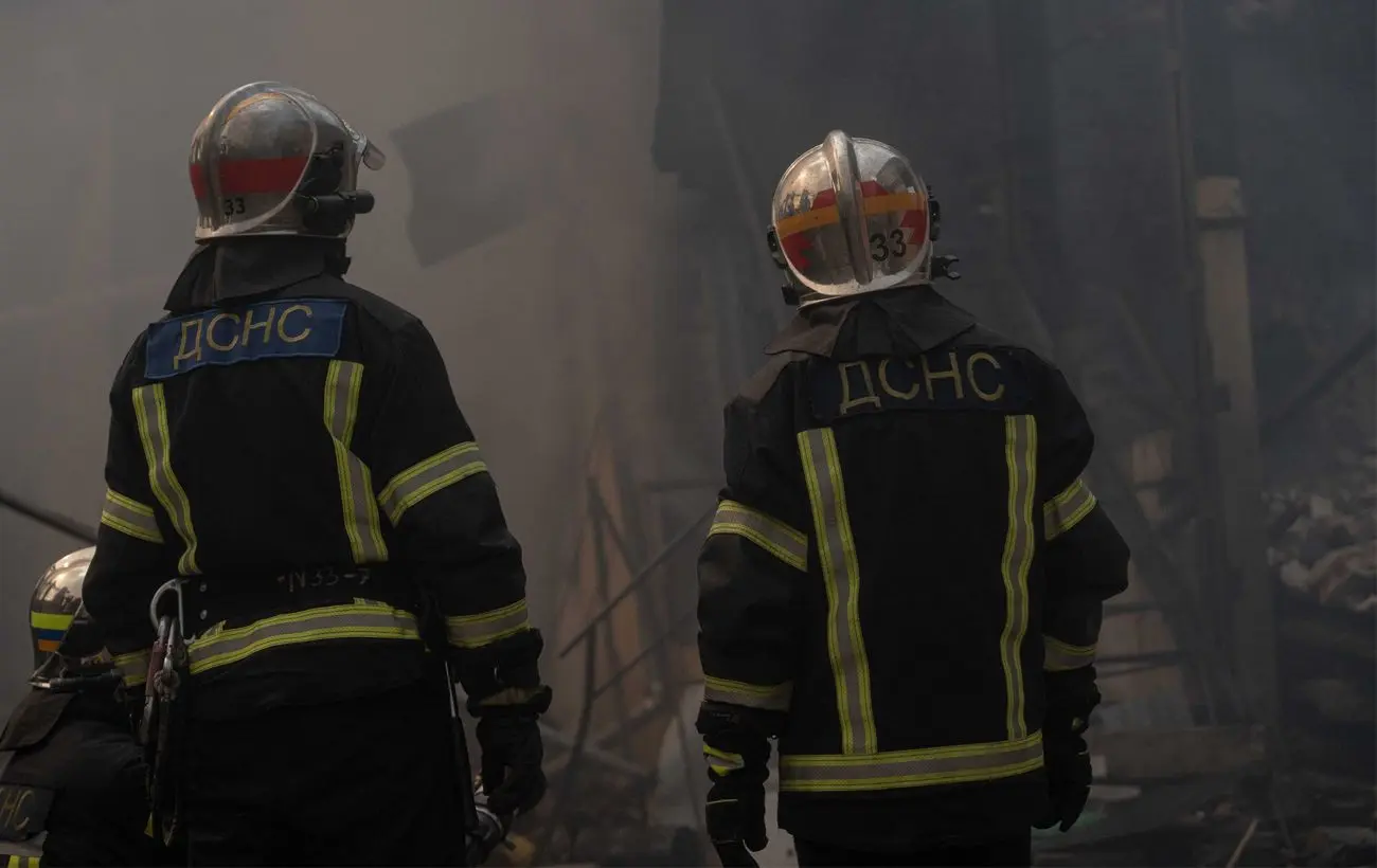 Вулиця майже повністю знищена: відео наслідків атаки РФ на Піщане у Сумській області