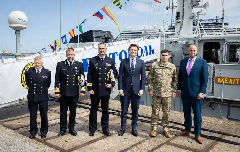 Країни-союзниці передали Україні два мінних тральщики задля морської безпеки 