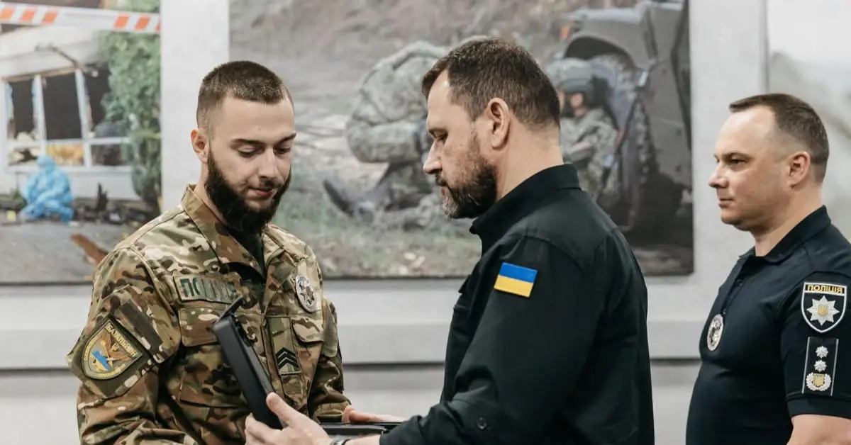 Вінницький поліцейський отримав відзнаку «Вогнепальна зброя»