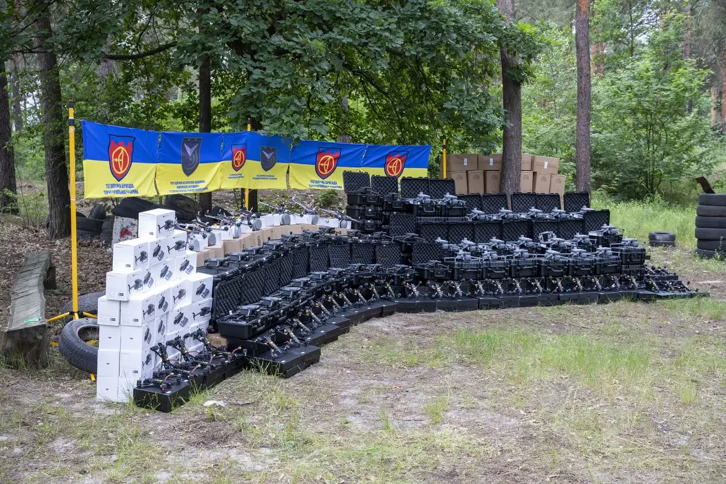 Кличко передав на фронт понад 2400 дронів та п’ять вантажівок для ЗСУ 