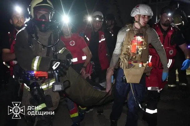 Жахлива ніч в Одесі: з’явилися фото атаки по місту