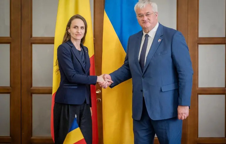 Україна відкриє консульство в Румунії та запустить потяг в Бухарест