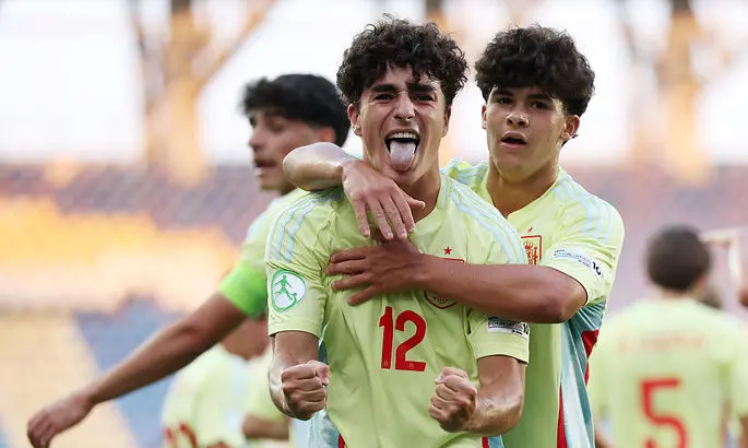 Евро U-19. Испания и Румыния вышли в полуфинал турнира