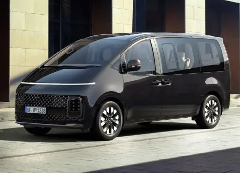 Київський спортивний ліцей виділяє 2,2 млн гривень на мінівен Hyundai Staria