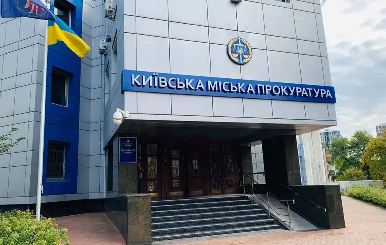 У Києві затримали 20-річного юнака за підпал квартири за дорученням фейкових "працівників СБУ"