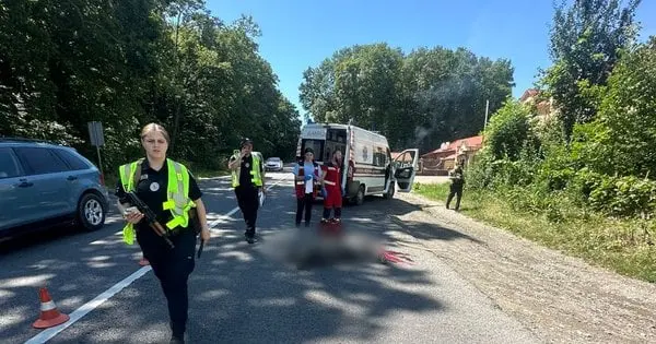Поблизу Чорткова автобус на смерть збив пішохода