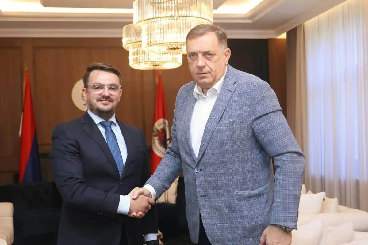З&#700;явився доказ, що Додік таки передав повноваження президента Республіки Сербської