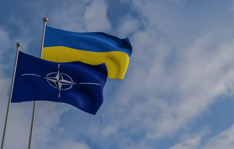 У попередній декларації саміту НАТО відсутня згадка про перспективу вступу України – Bloomberg