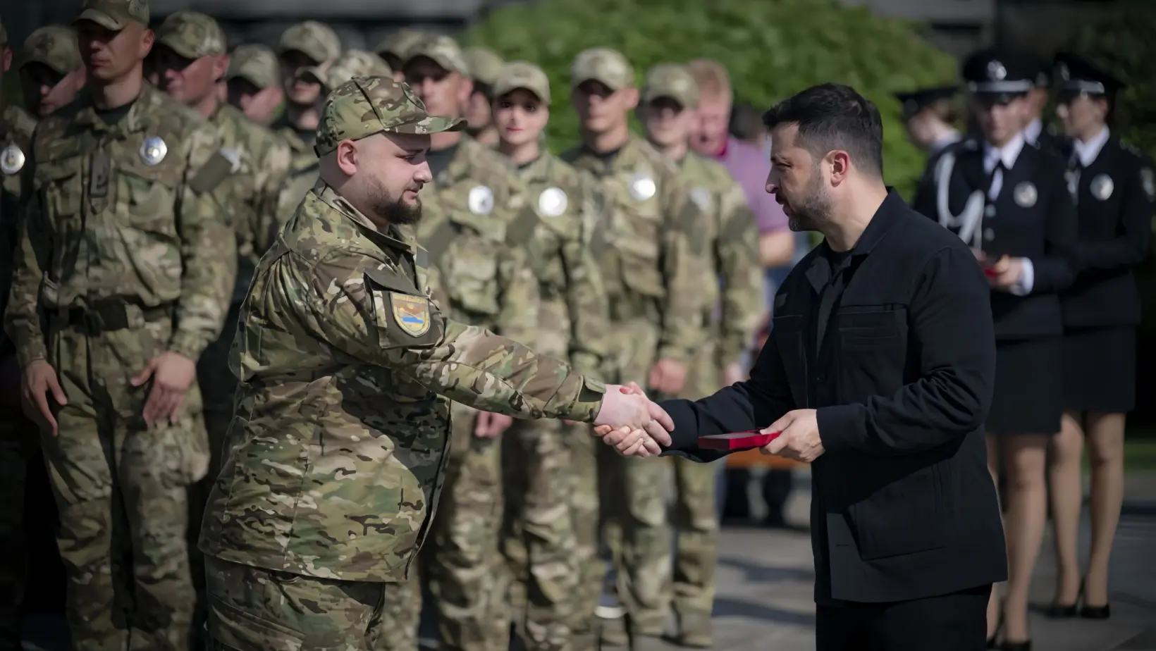 Сержанту поліції Олександру Савчуку з Вінниці вручили орден «За мужність»