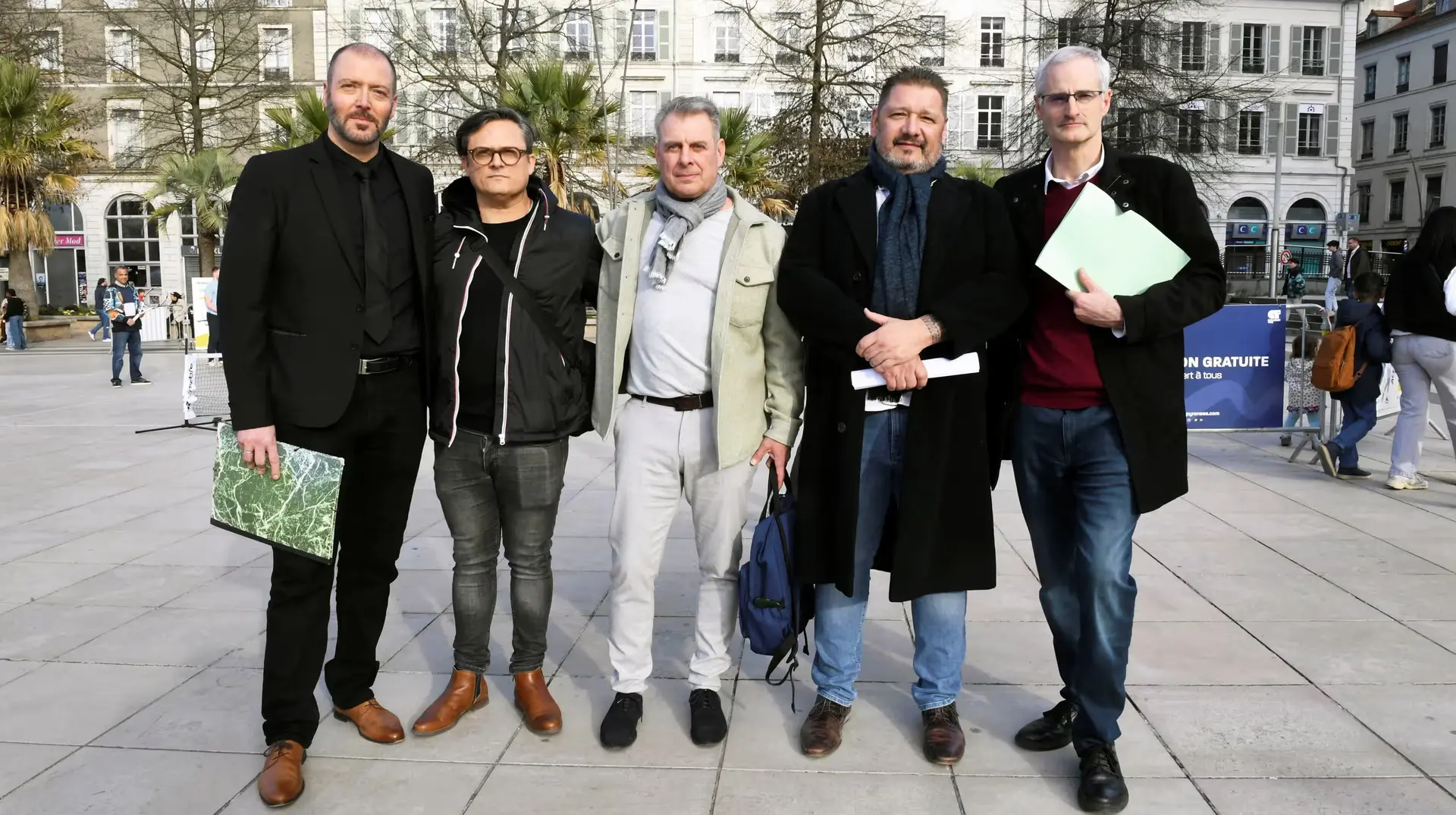 Зґвалтування і побої від священників: у Франції сотні людей свідчать про знущання в елітній школі